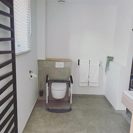 Mina En Family Bed And Breakfast Meise Экстерьер фото